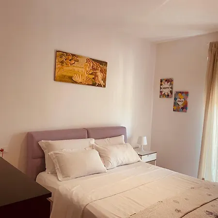 Airport Flower Ferienhaus *